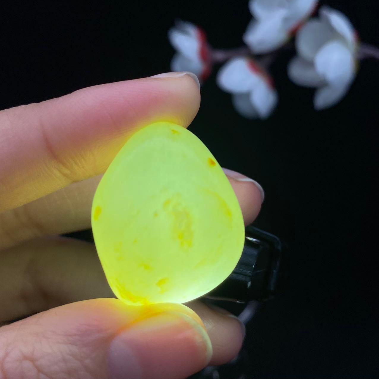 和田玉洒金皮籽料（16.5g）