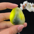 和田玉洒金皮带翠籽料（33.9g）