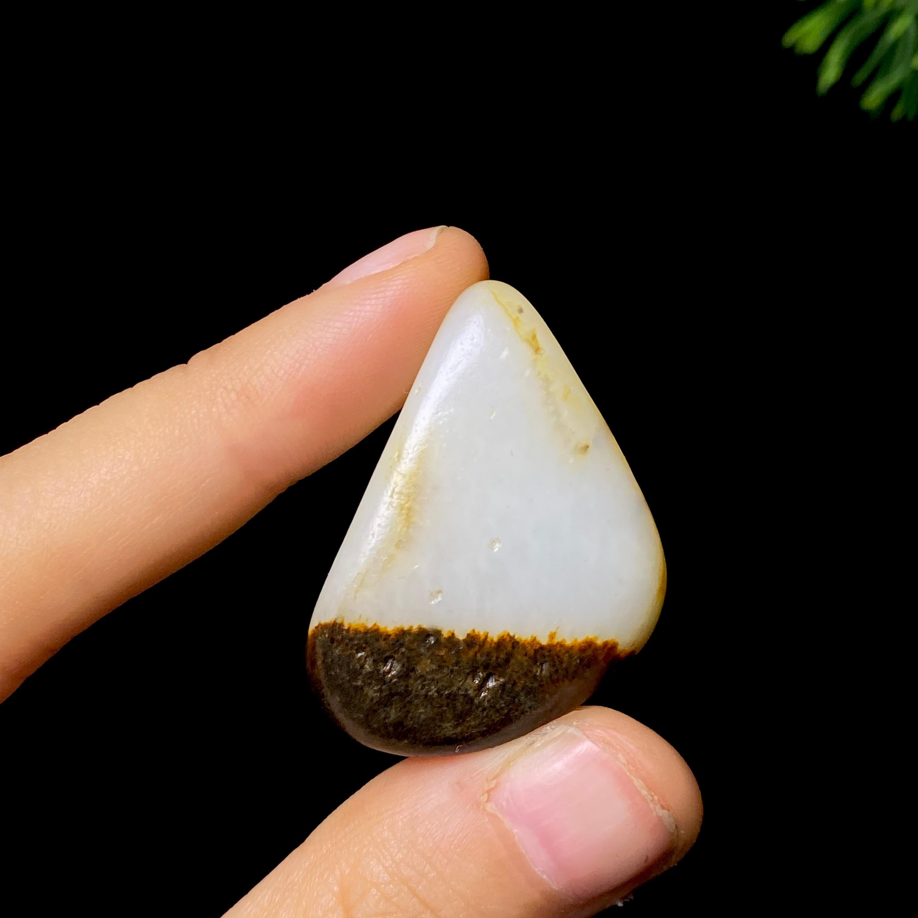 和田玉秋梨皮籽料（15.3g）