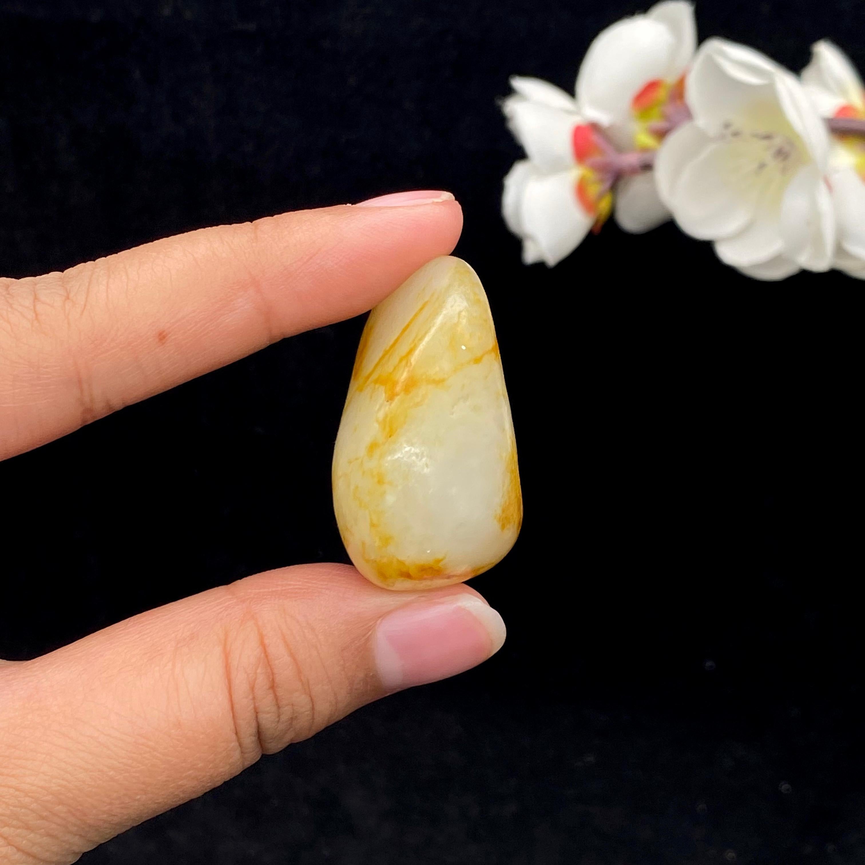 和田玉洒金皮籽料挂件（37.6g）