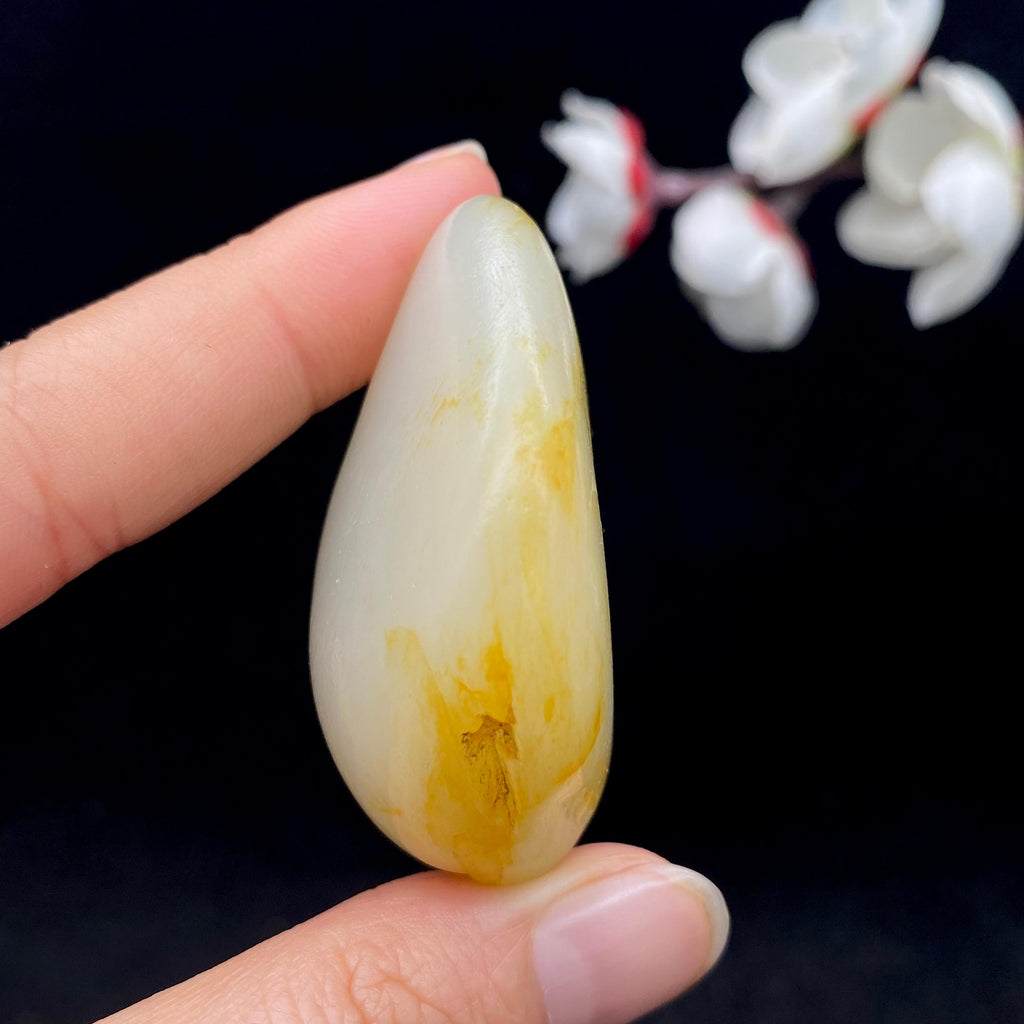 和田玉洒金皮籽料大挂件（52.3g）