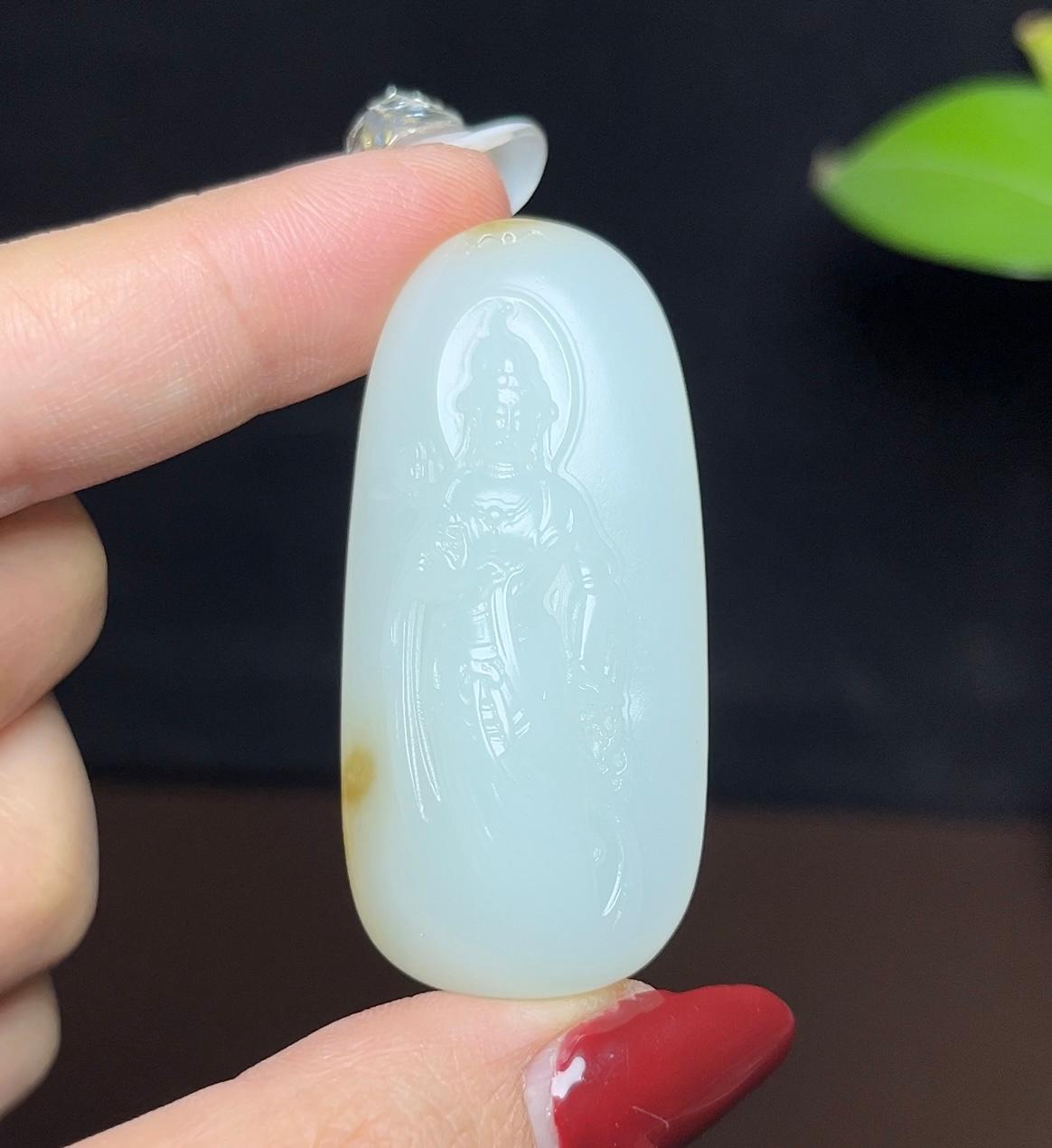 新疆和田玉且末料羊脂玉大势至菩萨（28.8g）