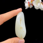 和田玉白玉籽料手把件（98.2g）