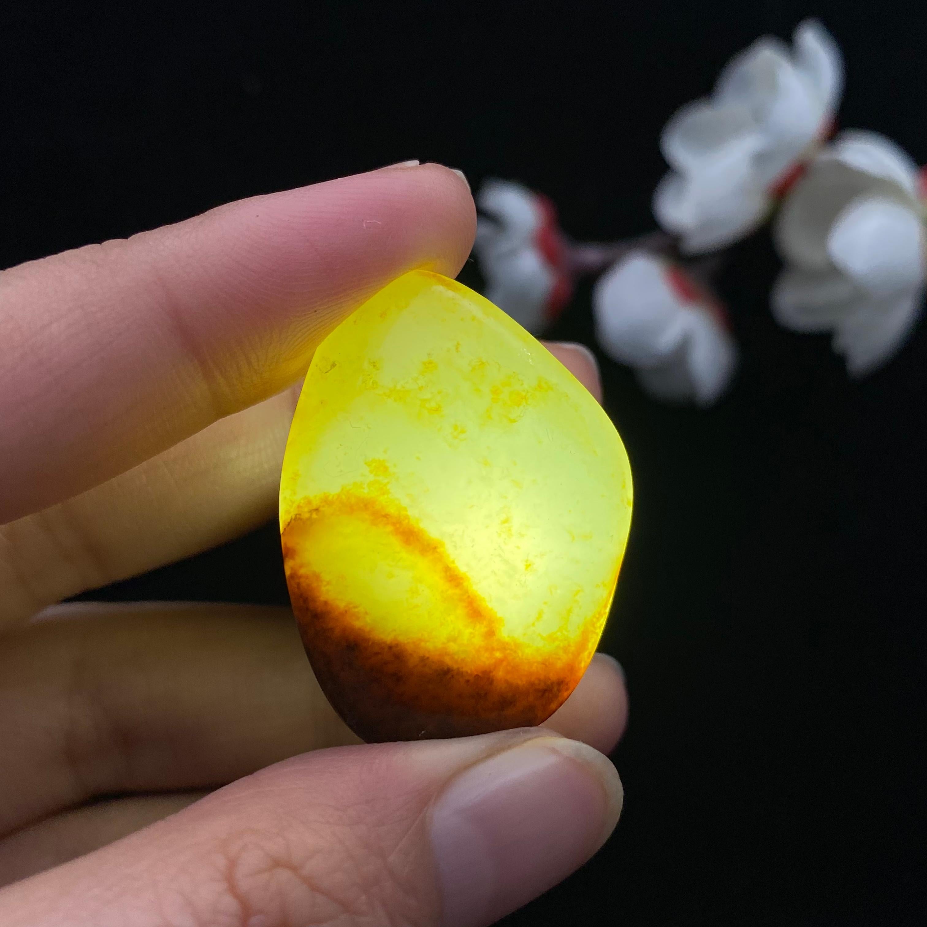 和田玉聚红皮籽料（12.2g）