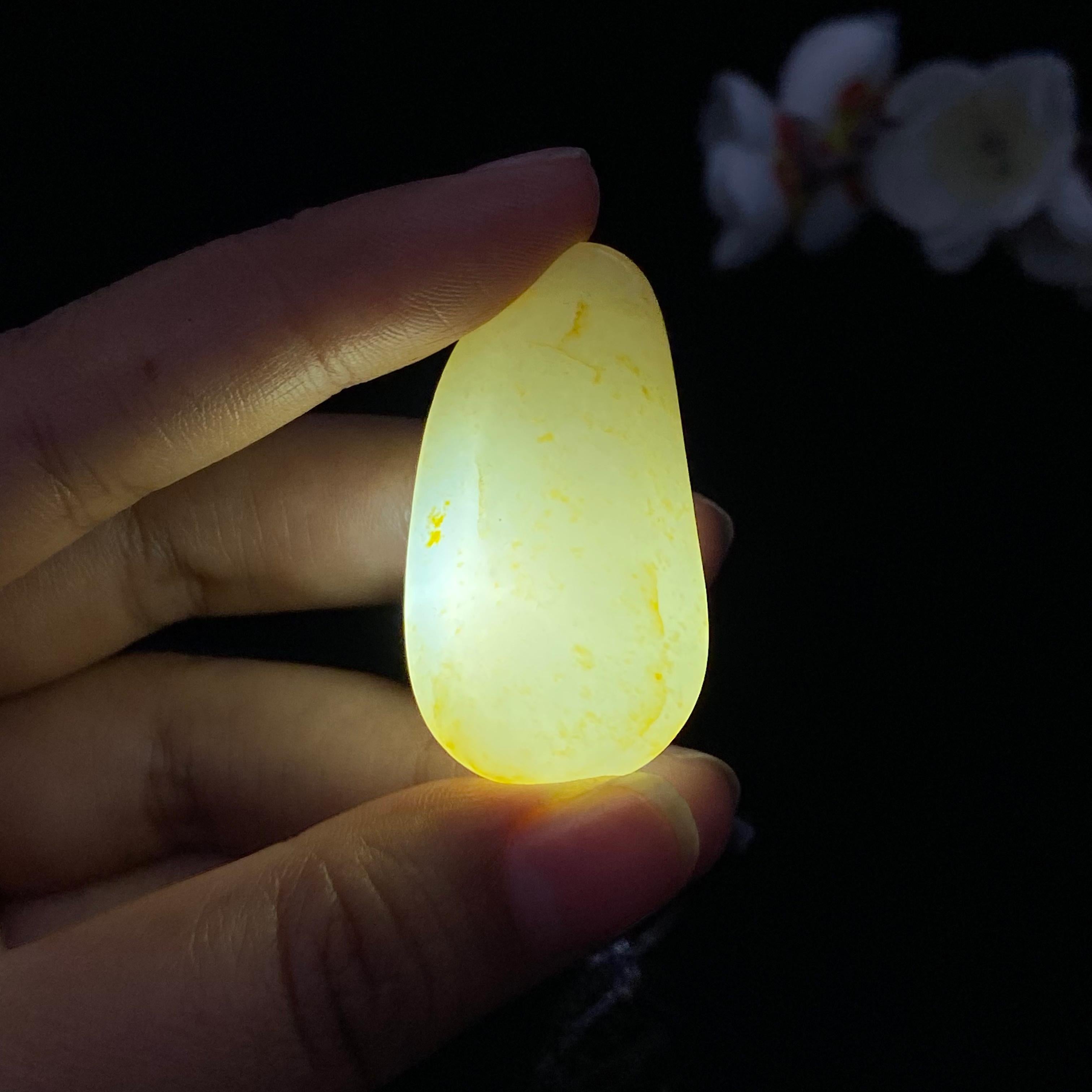和田玉洒金皮籽料挂件（17.2g）
