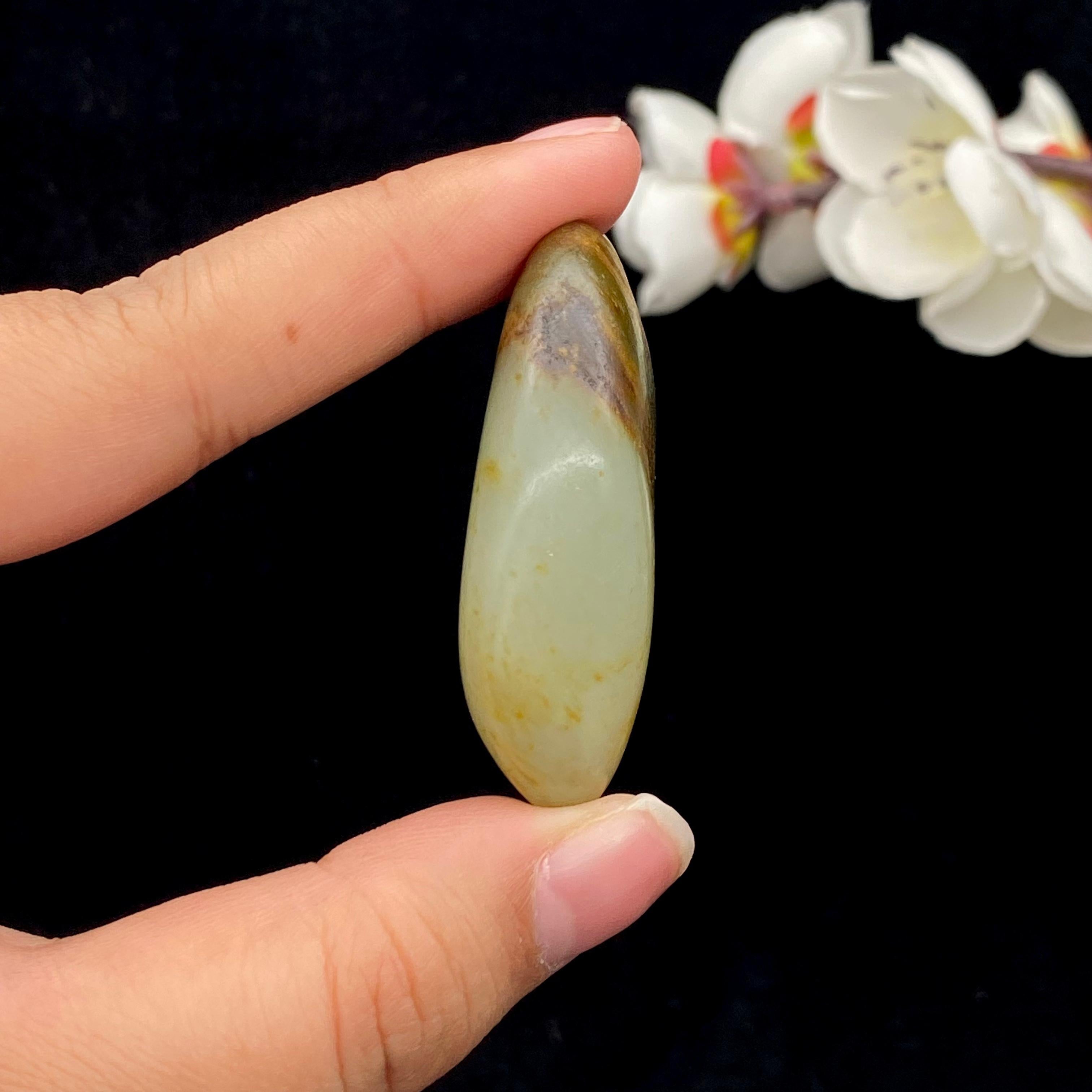 和田玉洒金皮籽料挂件（35.4g）