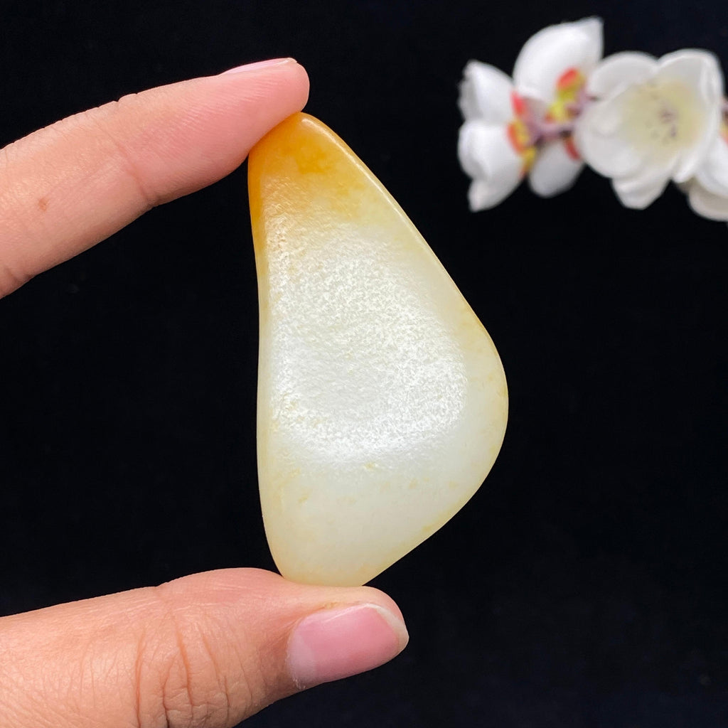 和田玉聚黄皮籽料挂件（49.8g）