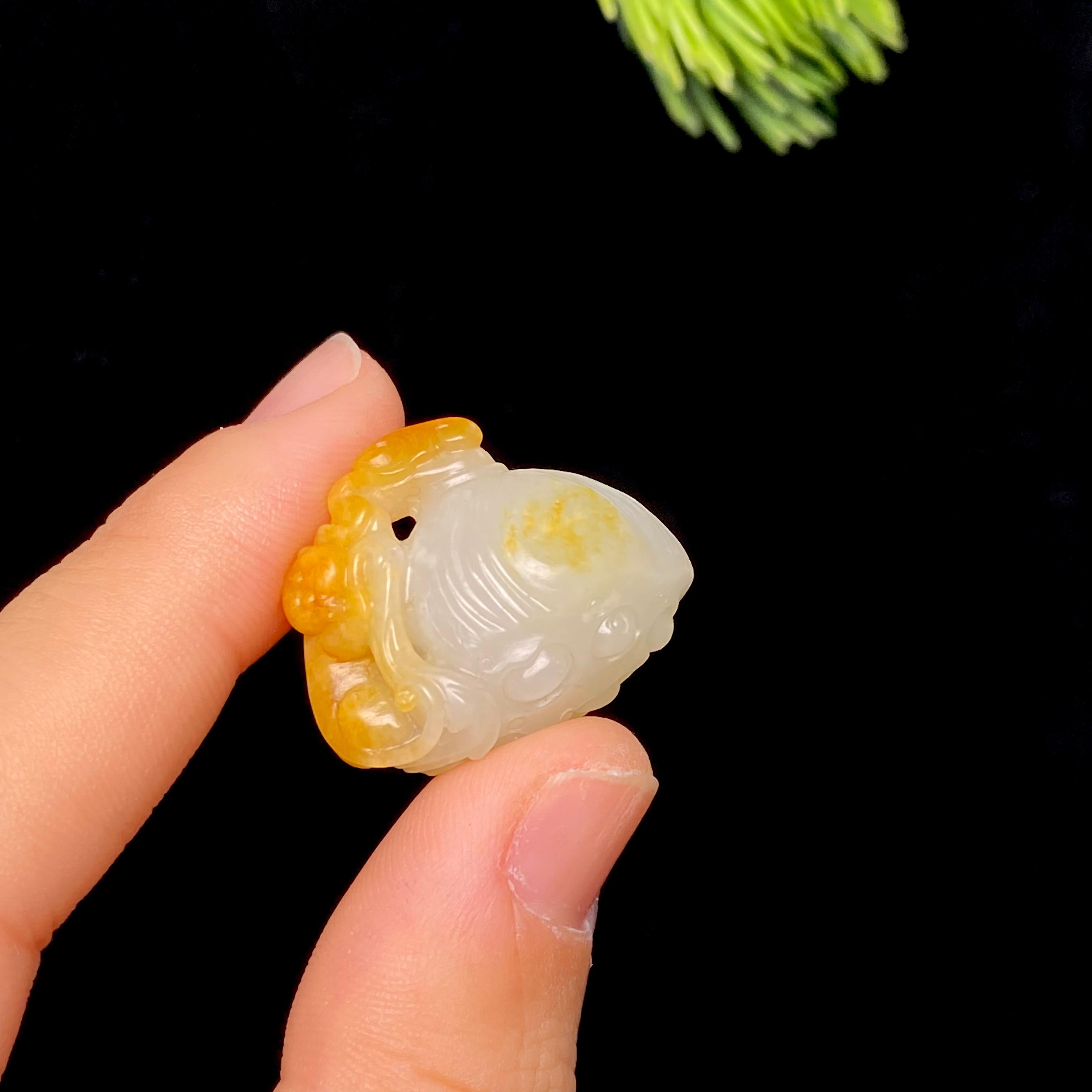 和田玉籽料莲蓬挂件（9.3g）