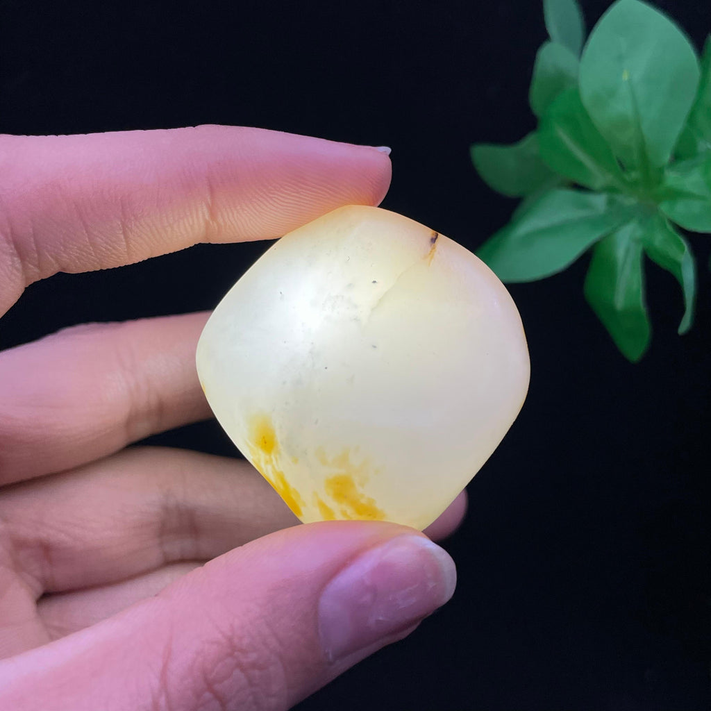 和田玉聚黄皮青花底籽料挂件（45g）