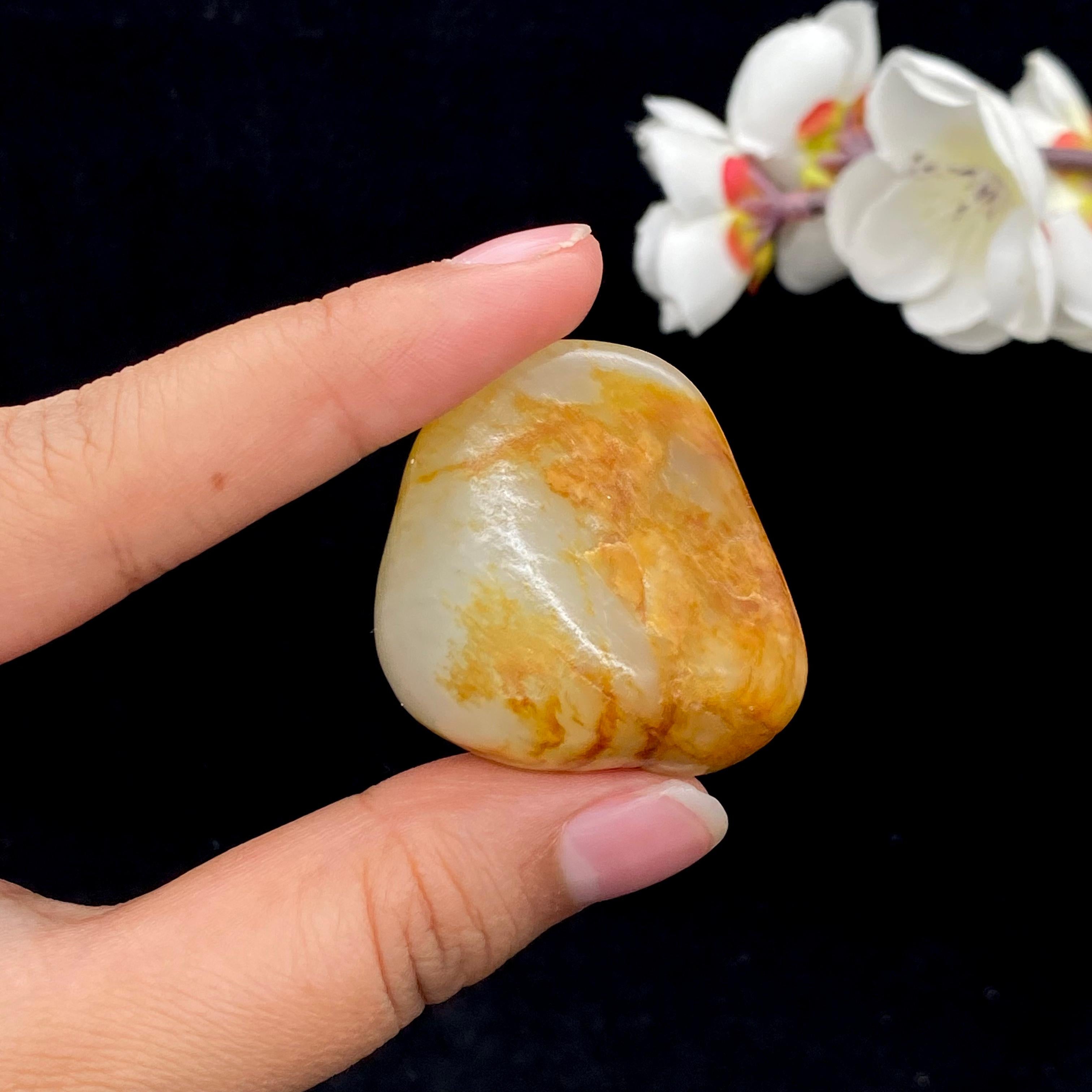 和田玉洒金皮籽料挂件（37.6g）