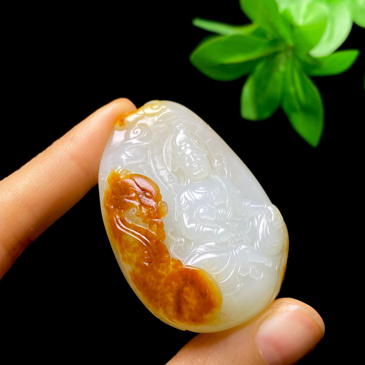 和田玉籽料观音（51.9g）