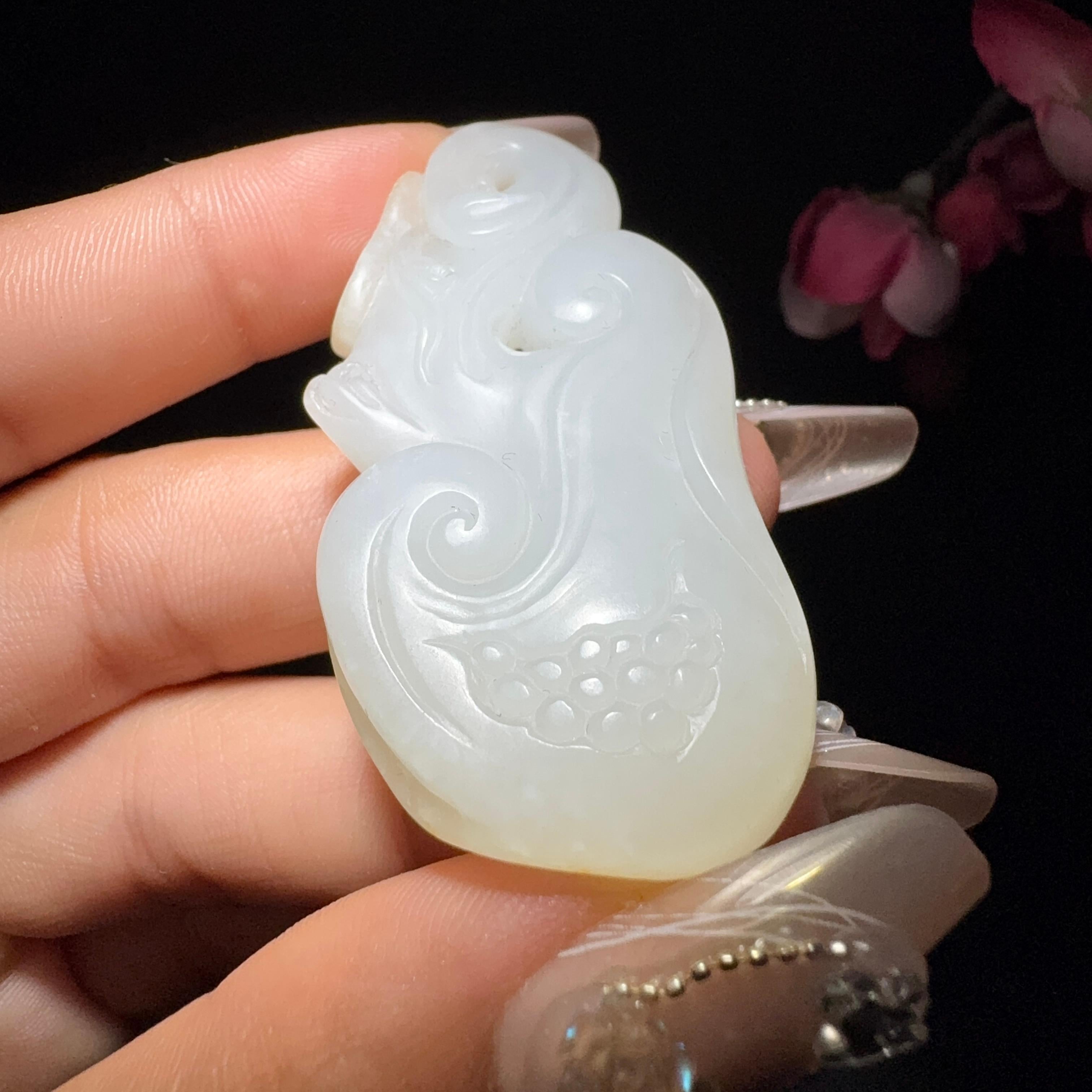 和田玉籽料挂件如意（27.3g）