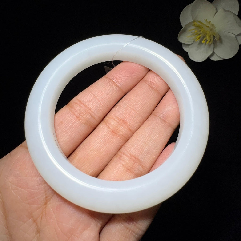 和田玉精品白玉手镯（65.3g）