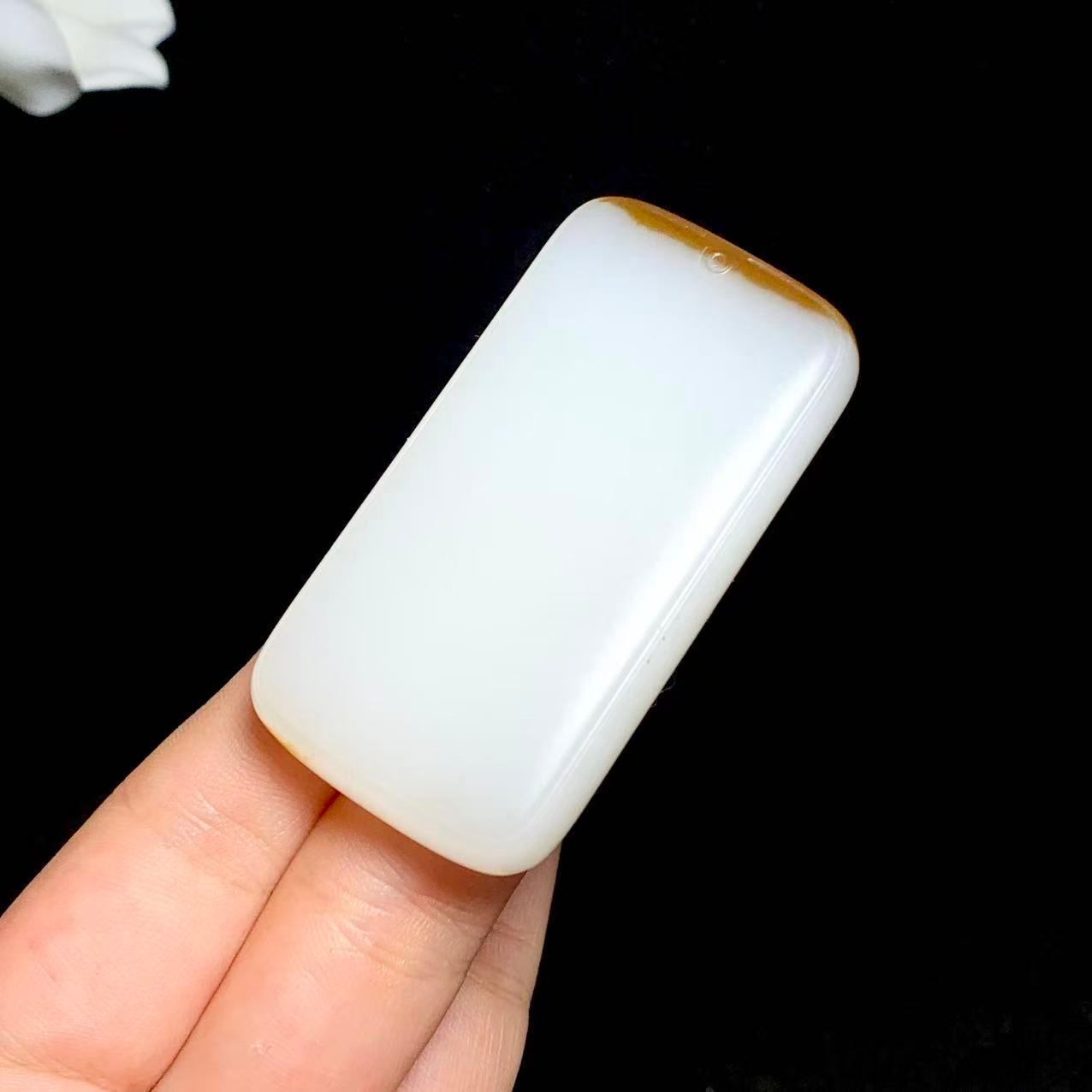 精品和田玉糖白玉无事牌（57.0g）