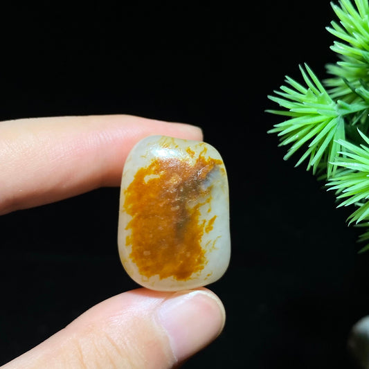 和田玉红皮带青花籽料原石（13.2g）