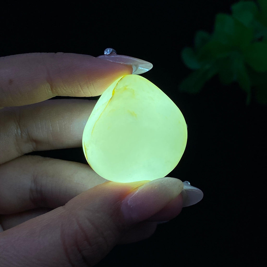 和田玉白玉带洒金皮籽料（26g）