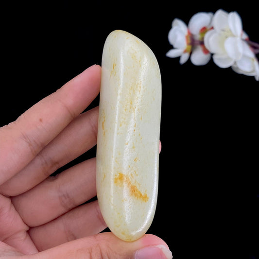 和田玉洒金皮籽料手把件（121.8g）