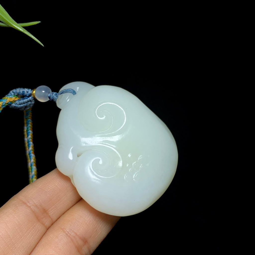 和田山料羊脂白玉如意吊坠（68.8g）