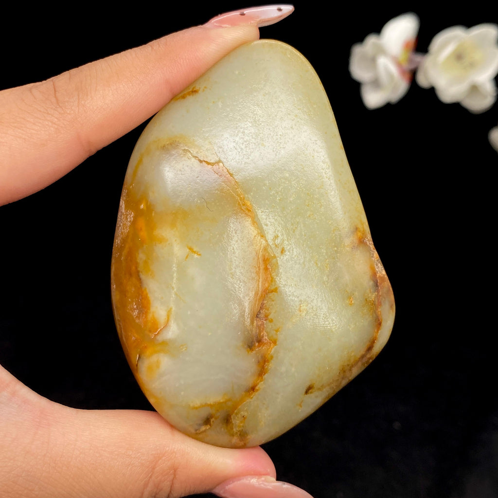和田玉聚黄皮籽料手把件（144.8g）