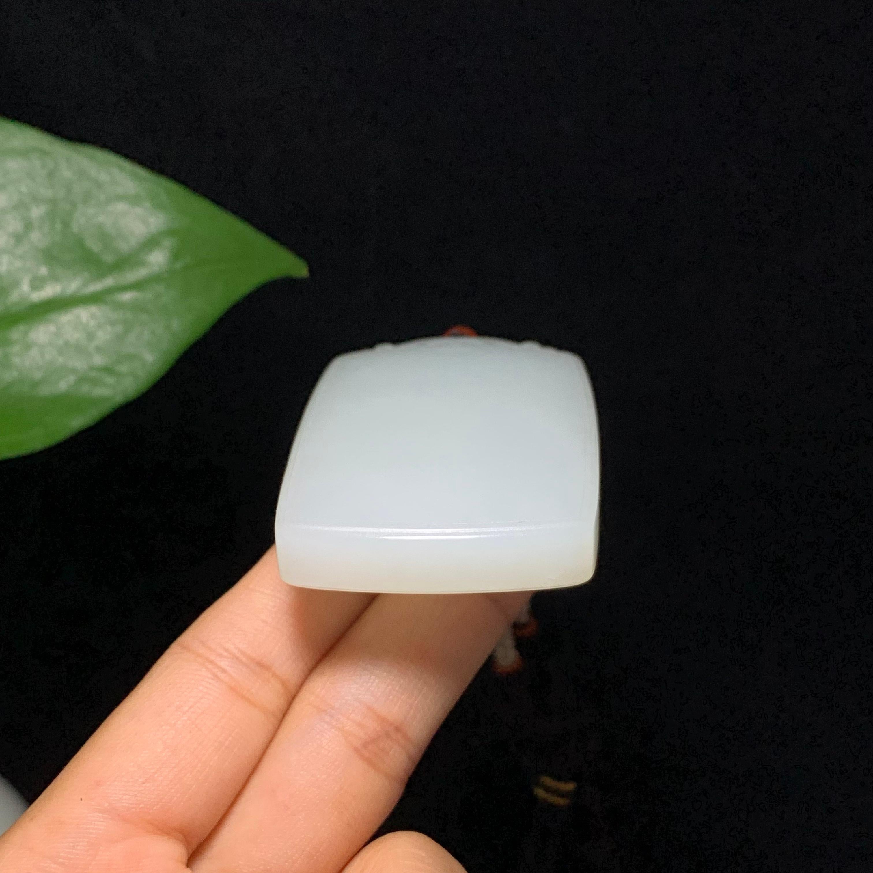高品质和田山料白玉无事牌（72.0g）