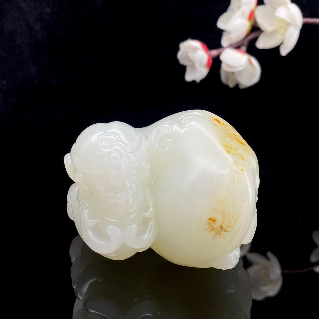 和田玉籽料【大象】手把件（247g）