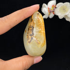 和田玉黄皮籽料手把件（108.7g）