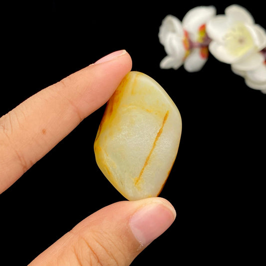 和田玉红皮籽料挂件（16.3g）