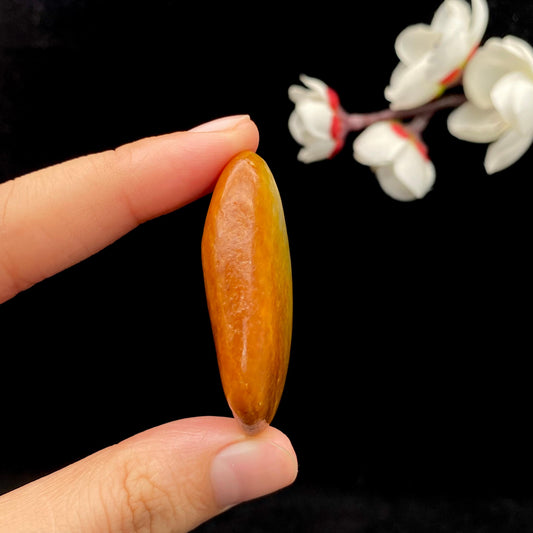 和田玉黄沁皮籽料原石（21.6g）