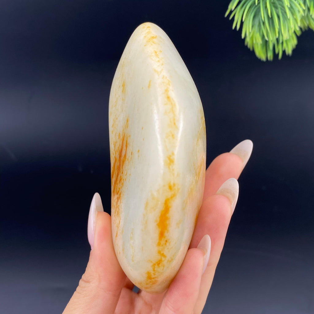 和田玉洒金皮籽料把件（357.02g）
