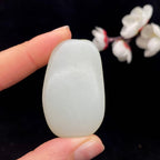 和田玉白玉带黄皮籽料挂件（33.1g）