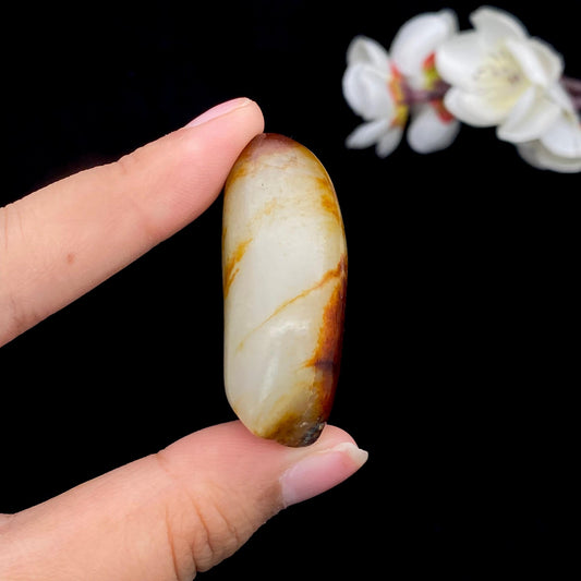 和田玉聚红皮籽料挂件（38.3g）