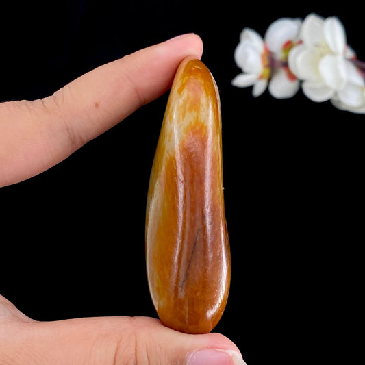 和田玉聚红皮籽料大挂件（80g）