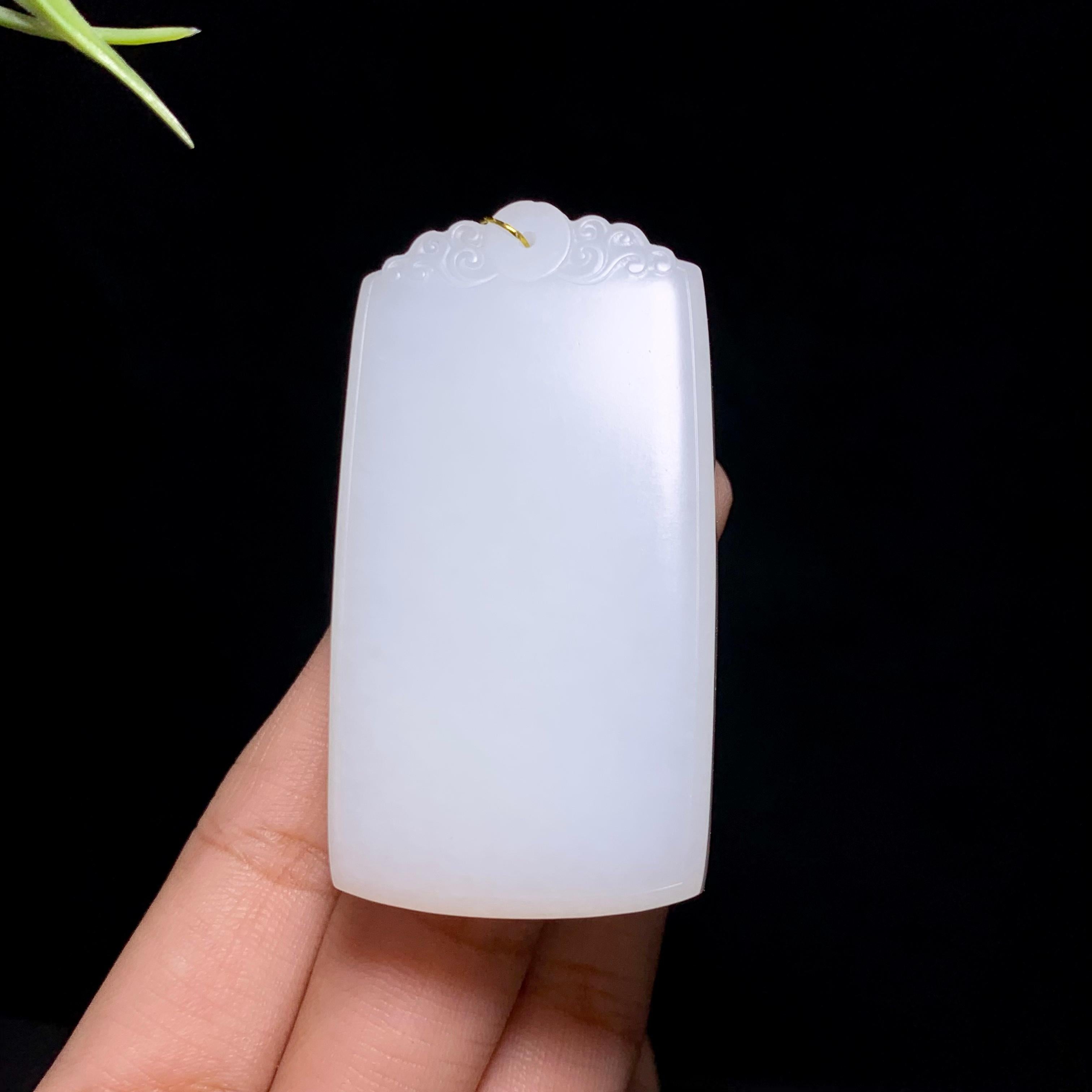 和田山料羊脂白玉无事牌（58.4g）