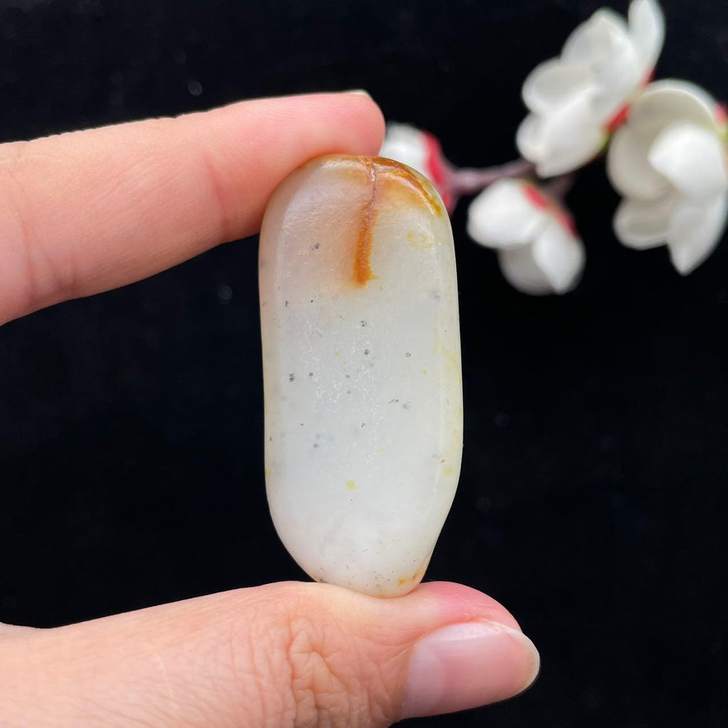 和田玉点墨青花籽料（37.8g）