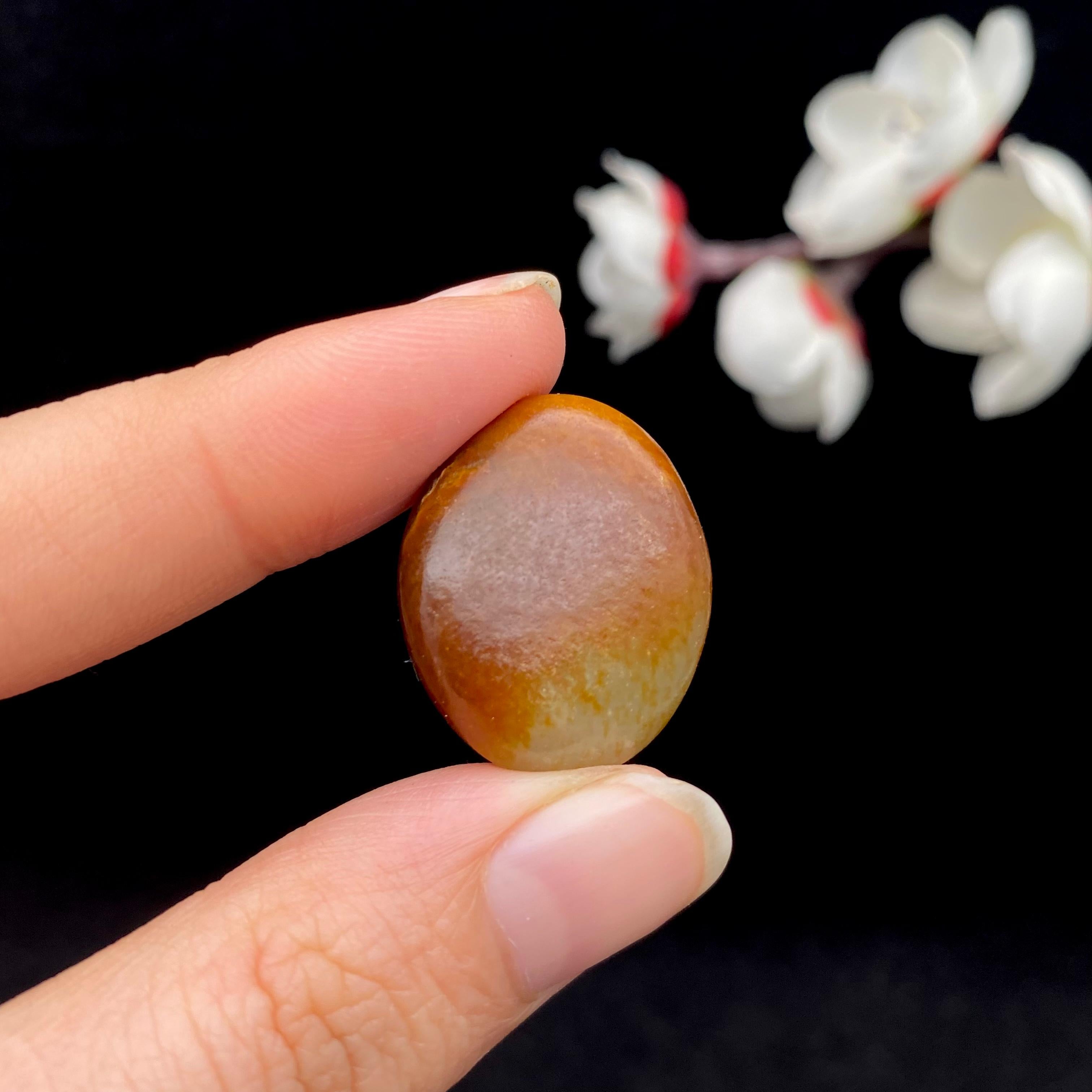 和田玉聚红皮籽料吊坠籽（6.9g）