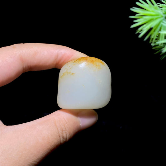 和田玉白玉洒金皮籽料原石（33g）