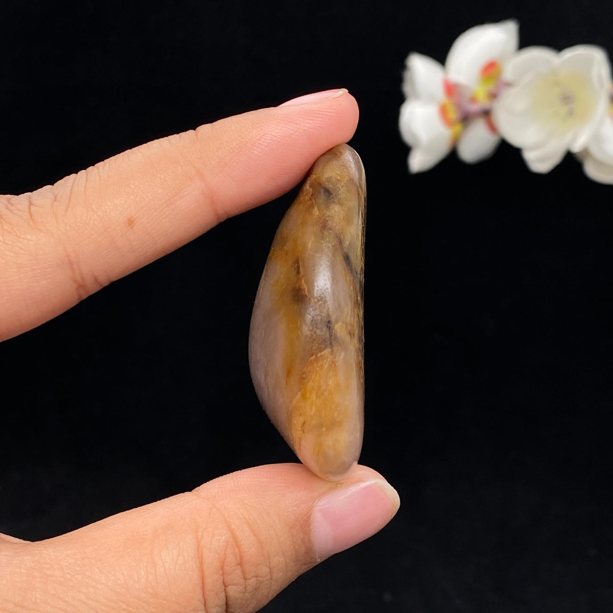 和田玉桃花玉带黄皮籽料（47.2g）