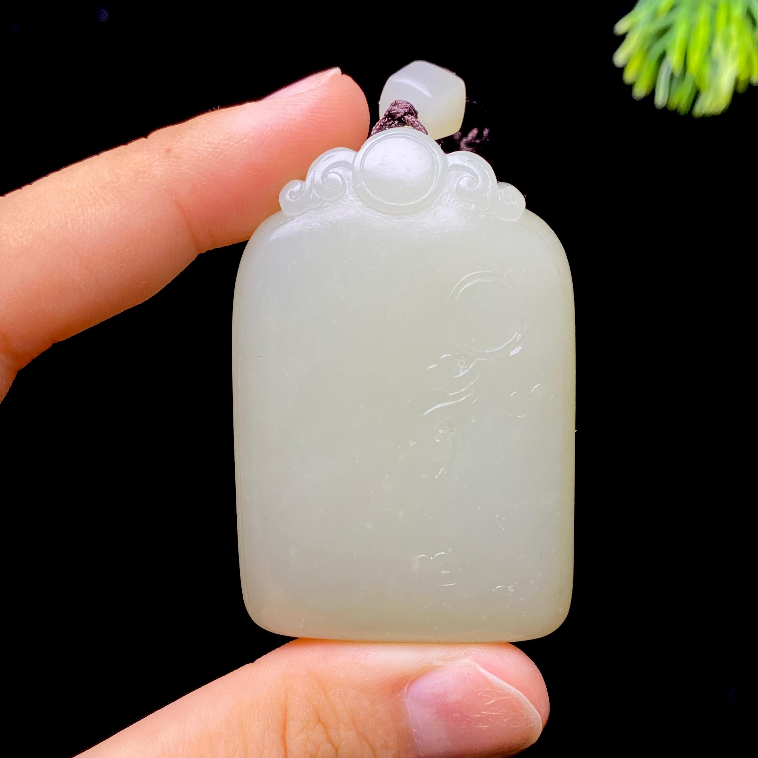 和田玉籽料无事牌（65.8g）