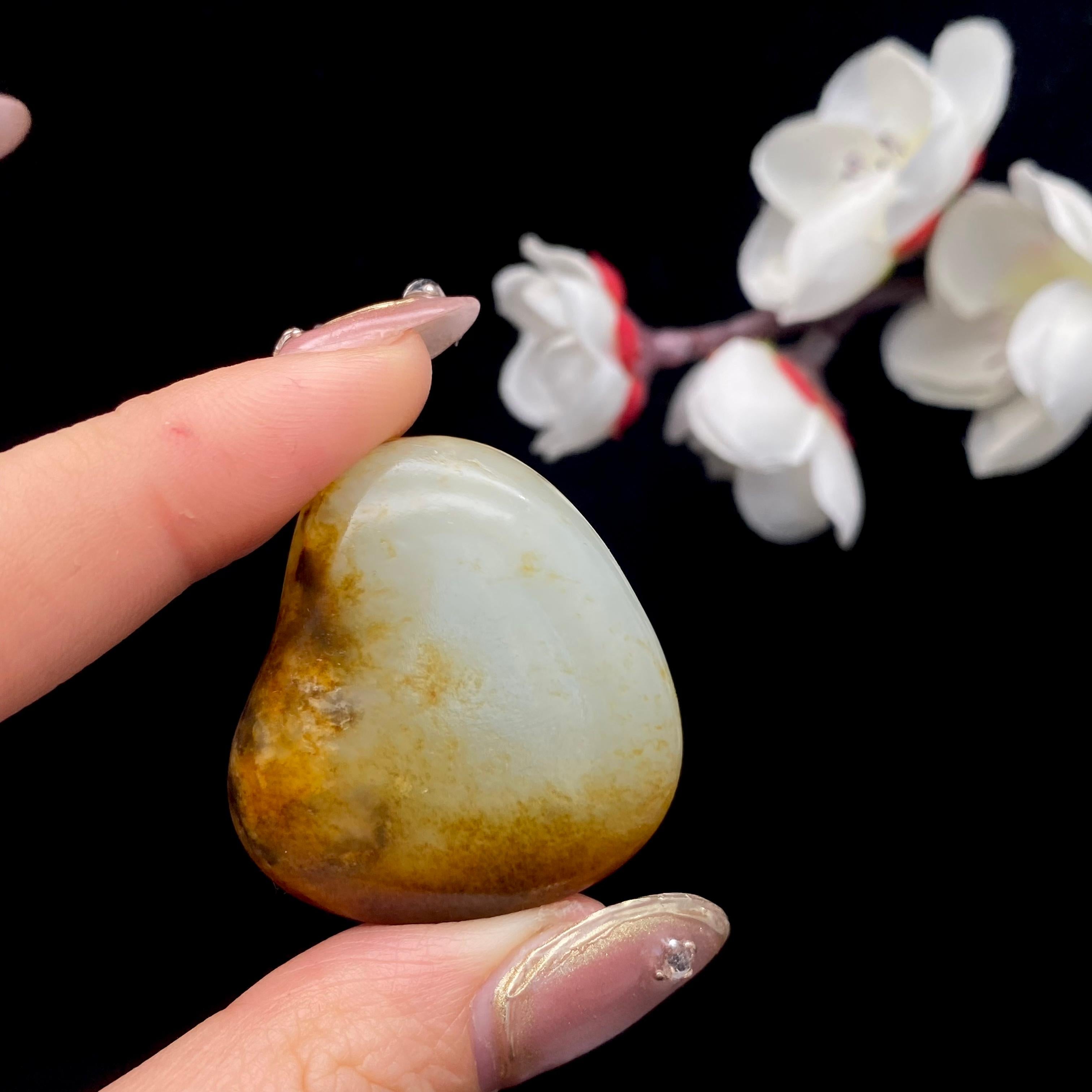 和田玉聚黄皮籽料挂件（24.3g）