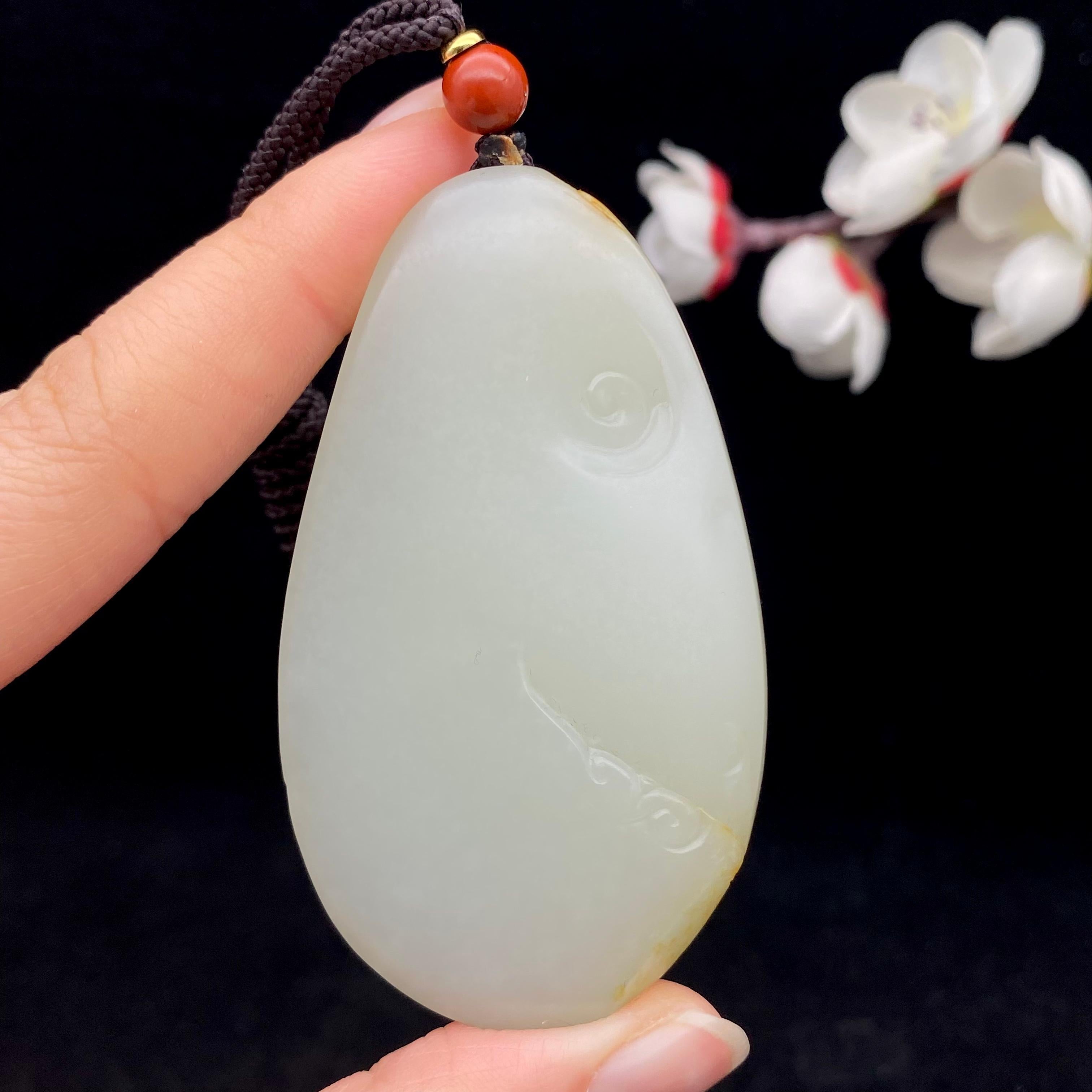 和田玉籽料【观音】（69.8g）