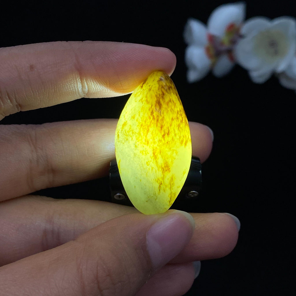 和田玉秋梨皮青花底籽料（14g）