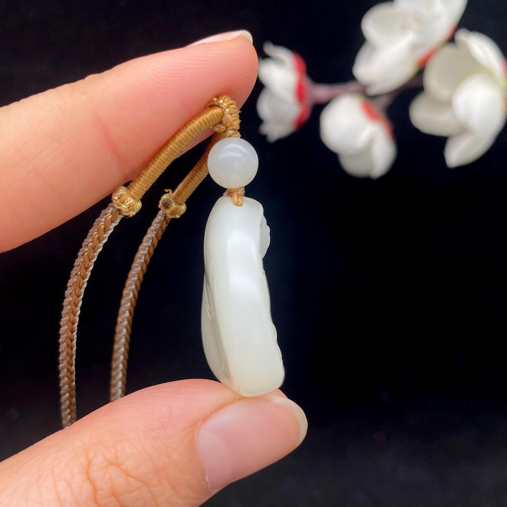 和田玉白玉 米达料【坐莲观音】挂件（12.3g）