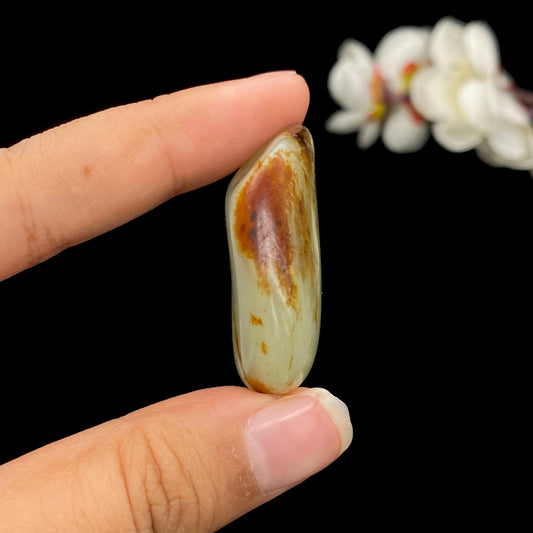 和田玉聚黄皮籽料挂件（18.2g）