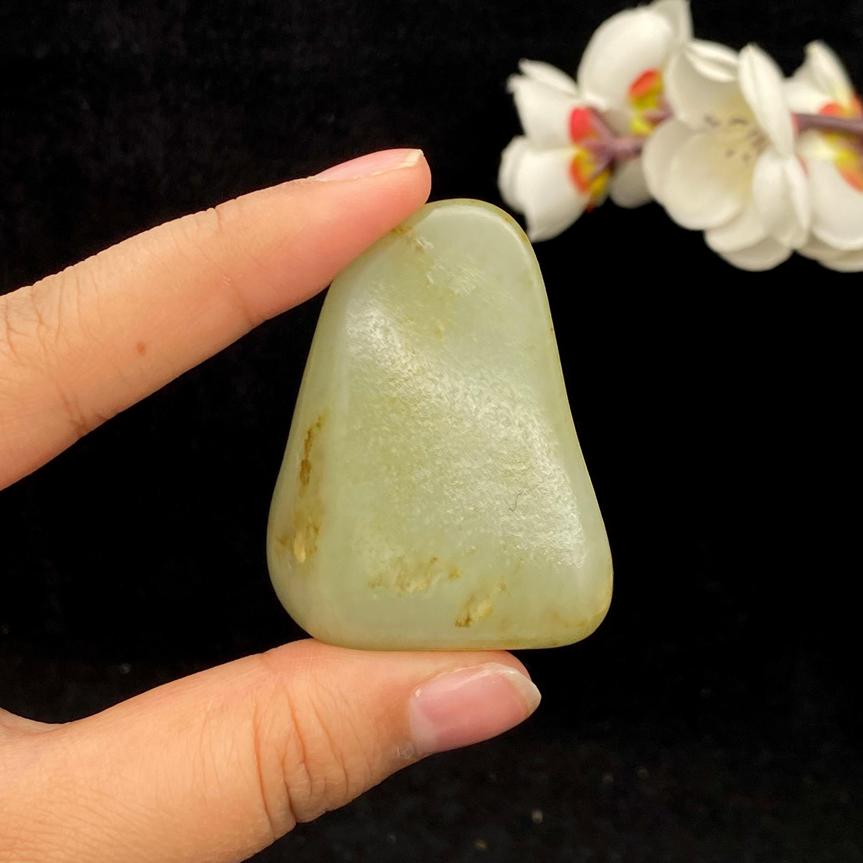 和田玉洒金皮籽料大挂件（56.1g）