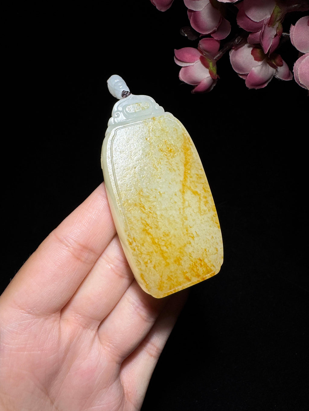 和田玉籽料满皮无事牌（68.4g）
