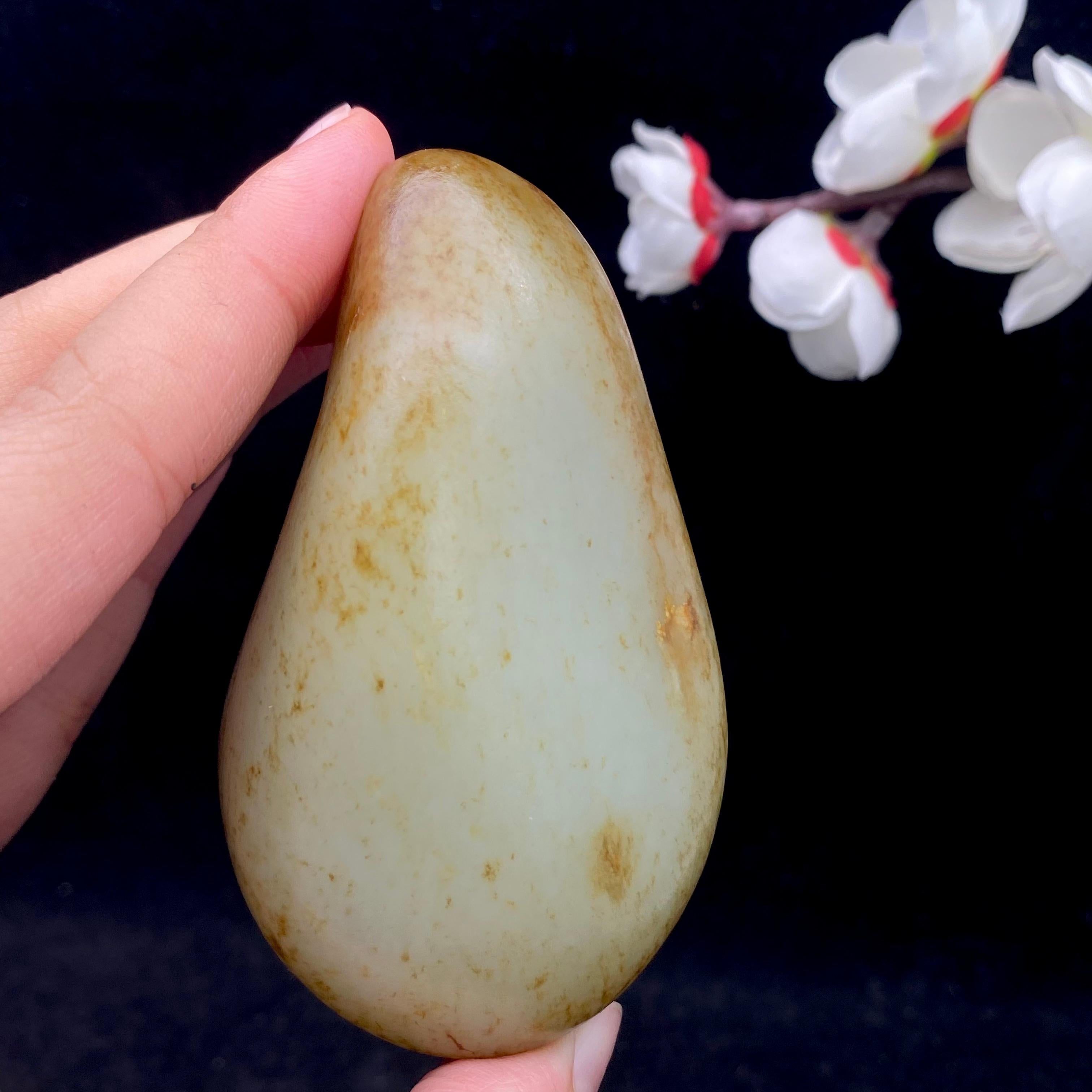 和田玉聚黄皮籽料手把件（207.9g）