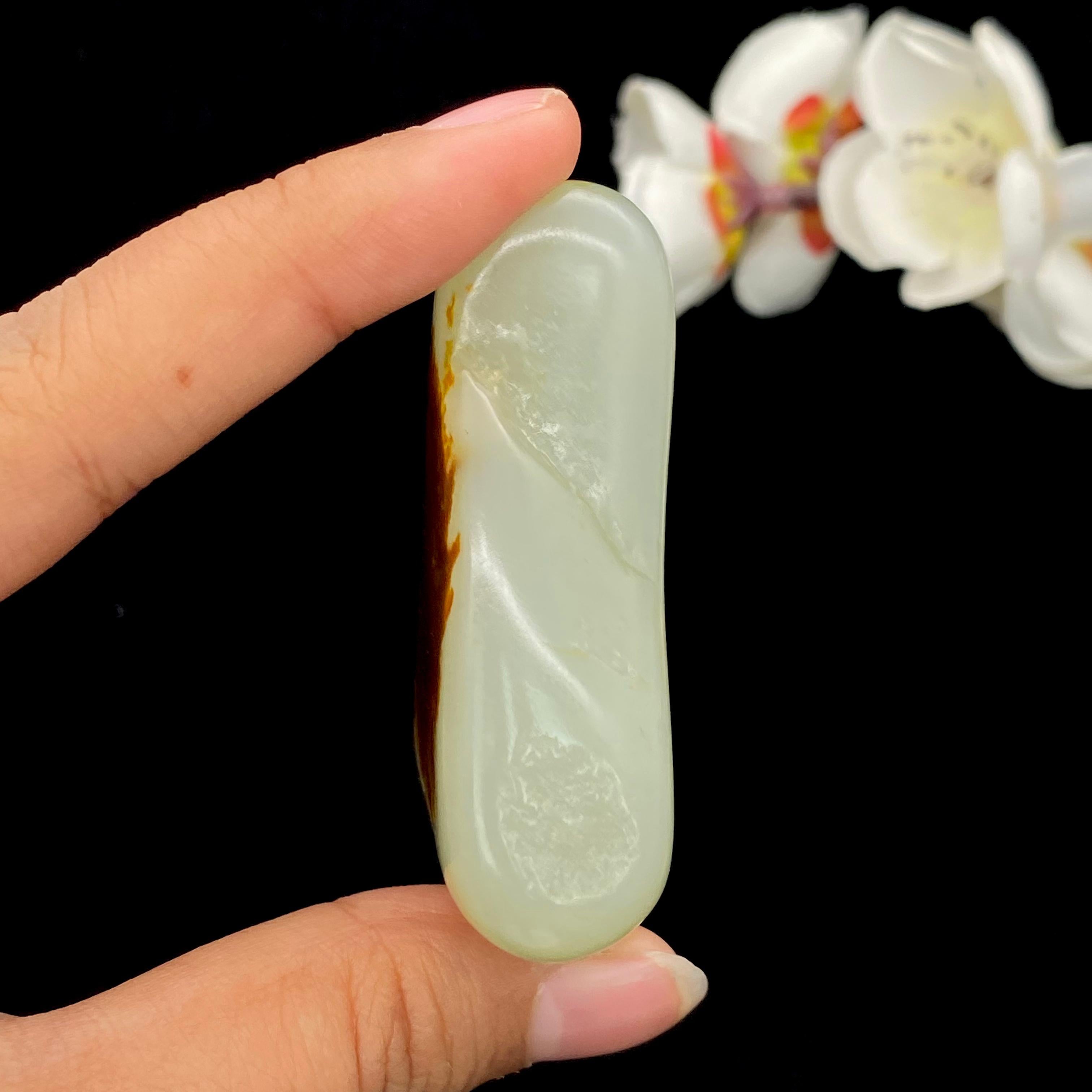 和田玉聚红皮籽料手把件（80.7g）