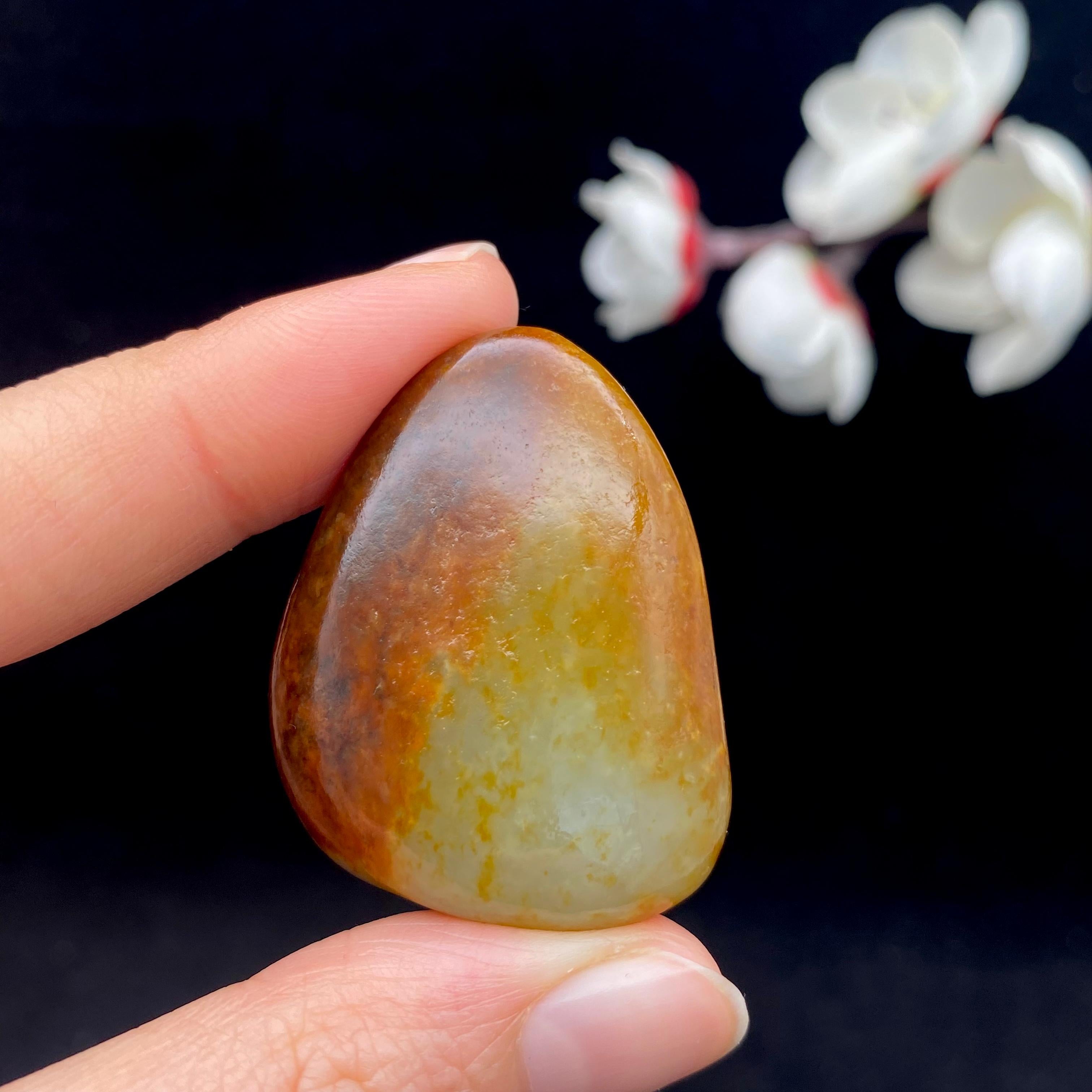 和田玉聚红皮籽料（20.2g）