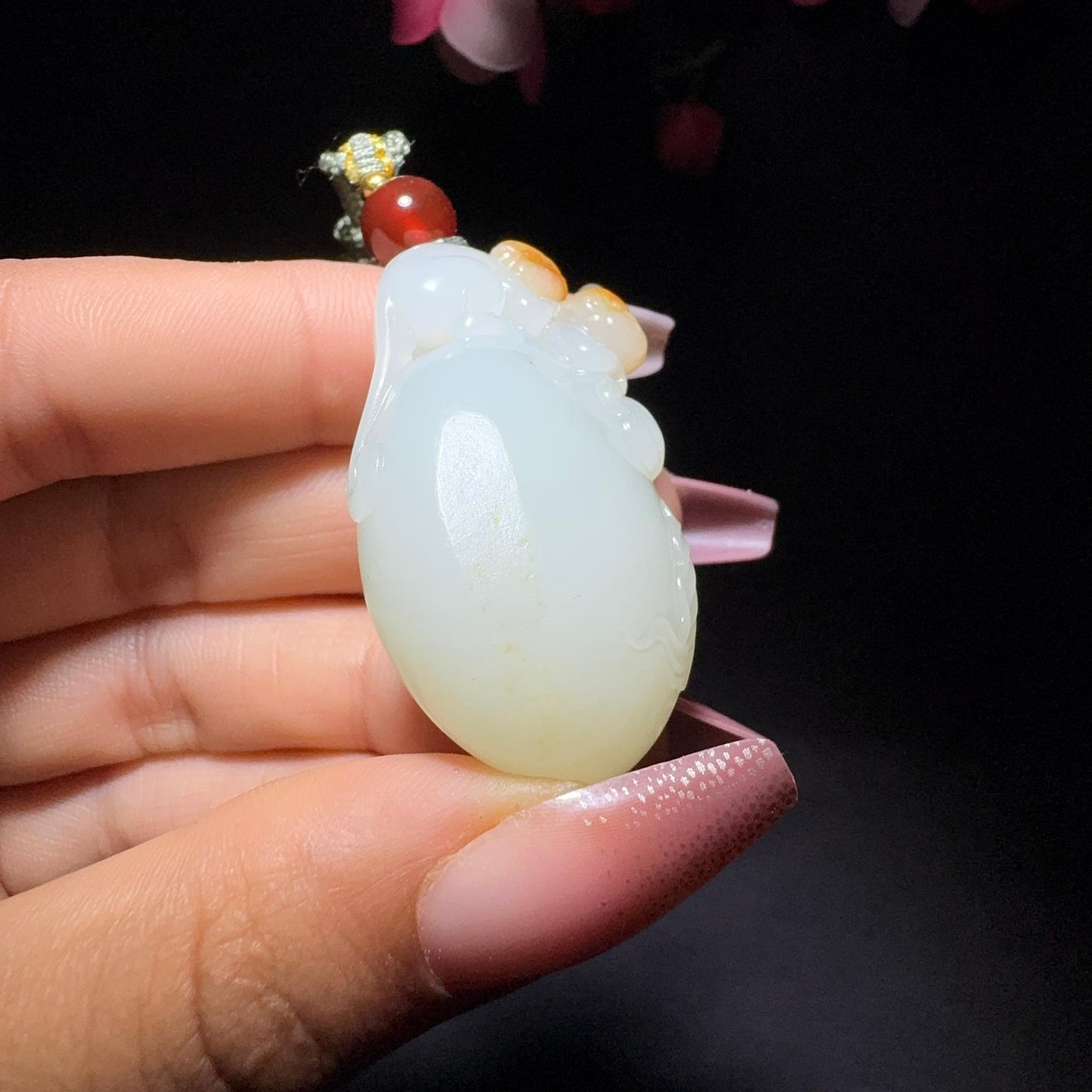 和田玉籽料猴子吊坠（37.1g）
