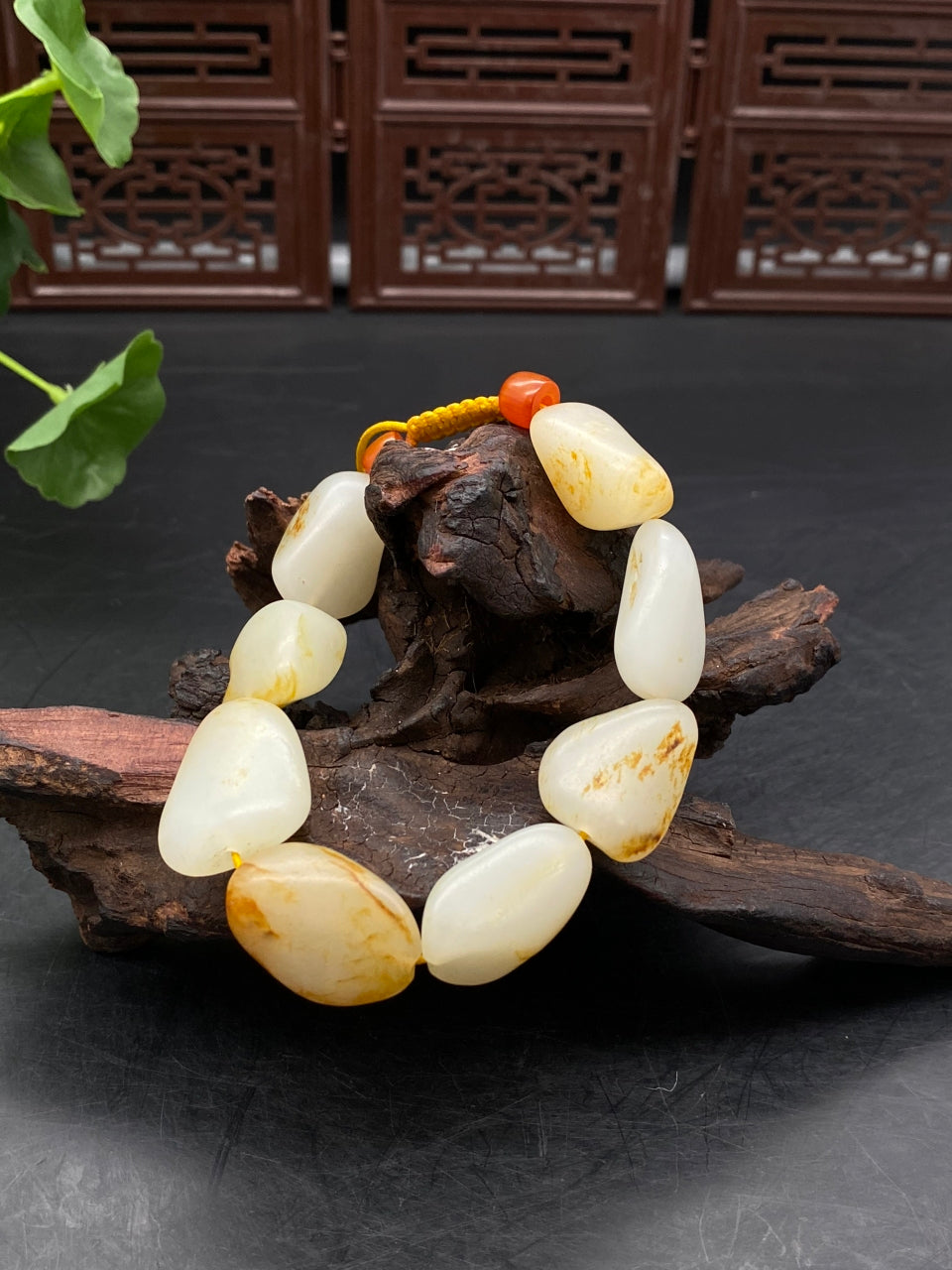 和田玉-洒金皮【精品手串】（63.4g）